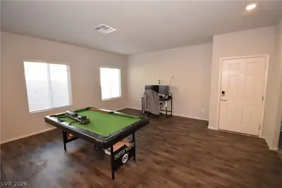 7525 Cooks Meadow Street, North Las Vegas, NV 89084 Living Room