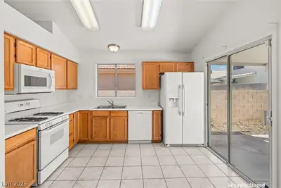 7113 Utopia Way, Las Vegas, NV 89130 Kitchen