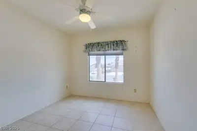2087 King Mesa Drive Bedroom