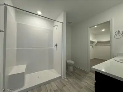7640 Royal Halo Avenue, Las Vegas, NV 89113 Primary Bathroom