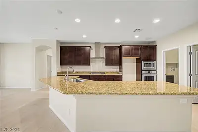 7270 Southern Magnolia Street, Las Vegas, NV 89149 Kitchen