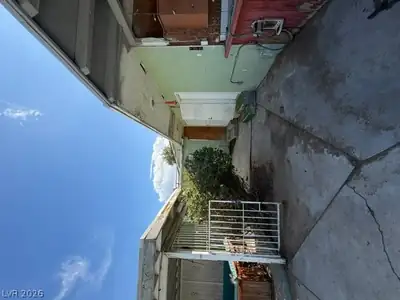 1929 Ballard Drive, Las Vegas, NV 89104 Patio