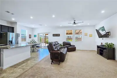 3543 East Malheur Avenue Living Room