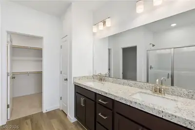 212 Freeport View Place, Henderson, NV 89011 Primary Bathroom