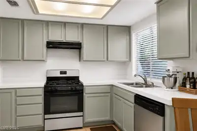 5209 Brookmere Drive, Las Vegas, NV 89130 Kitchen