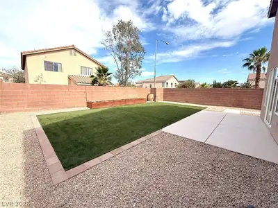 5782 Field Breeze Street, Las Vegas, NV 89148 Yard
