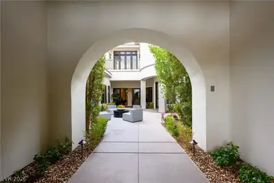 6 Greely Club Trail Courtyard