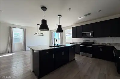 4337 Sprawling Pear Court Kitchen