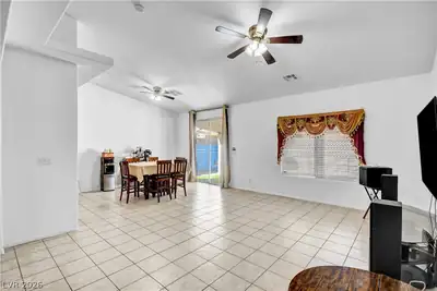 5129 Coral Beach Street Living Room