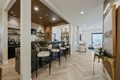 9306 Sierra De Luna Court, Las Vegas, NV 89139 Bar