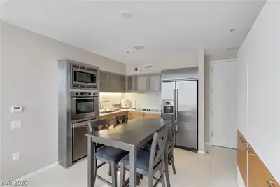 3722 LAS VEGAS Boulevard 2201 