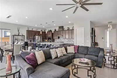 7441 Deschutes Circle, Las Vegas, NV 89129 Living Room