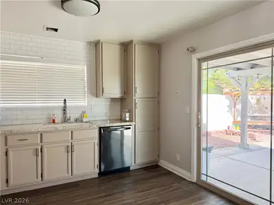 642 Freeburg Place Kitchen