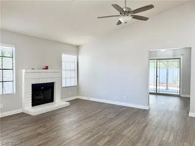 642 Freeburg Place Living Room