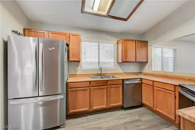 2802 Tortoise Court Kitchen