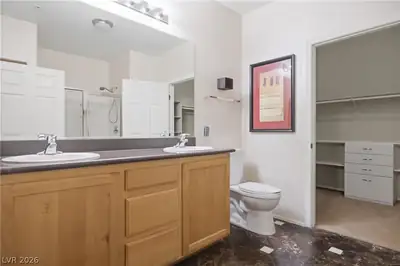 3975 North Hualapai Way 284 Primary Bathroom