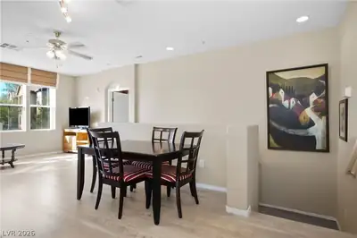 3975 North Hualapai Way 284 Dining Area