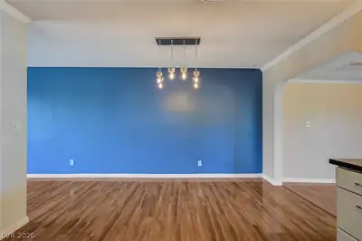 1209 Meadbrook Street Dining Area