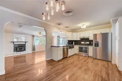 1209 Meadbrook Street Kitchen