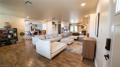 425 Blackridge Road, Henderson, NV 89015 Living Room