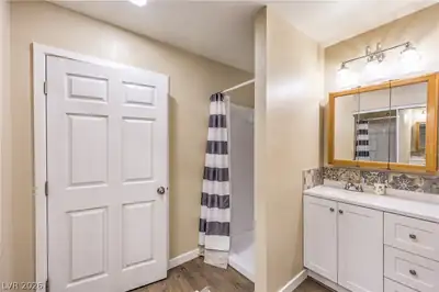 131 Constitution Avenue Primary Bathroom
