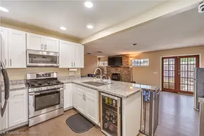 131 Constitution Avenue Kitchen