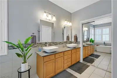 269 Hickory Hollow Avenue, Las Vegas, NV 89123 Primary Bathroom