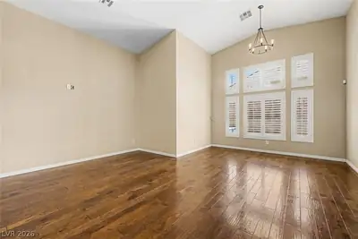 1613 Cowboy Chaps Place Living Room