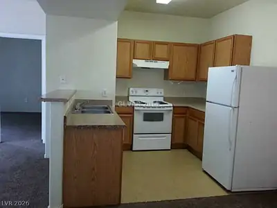 2121 HUSSIUM HILLS Street 206, Las Vegas