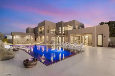 3740 Caesars Circle Las Vegas, NV 89120