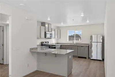 2309 Seco Adobe Circle 304 Kitchen