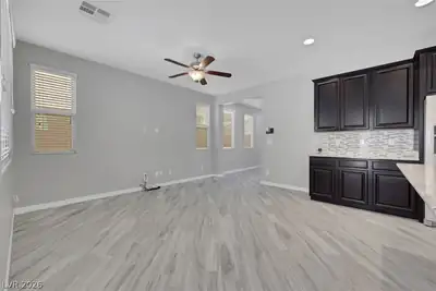 3030 Versace Avenue Dining Area