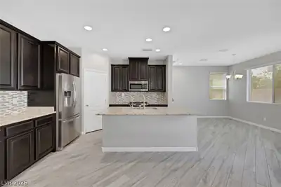 3030 Versace Avenue Kitchen