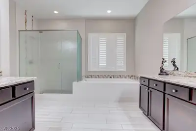 4067 Montone Avenue Primary Bathroom