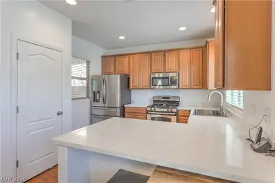 636 Ryan Peak Lane, Henderson, NV 89011 Kitchen