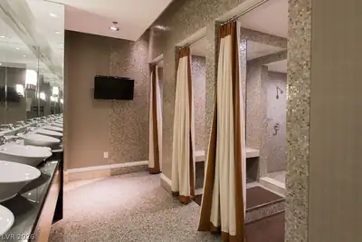 2700 South Las Vegas Boulevard 3701, Las Vegas, NV 89109 Bathroom