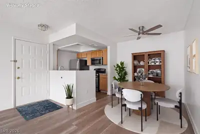 7100 Pirates Cove Road 1106 Dining Area
