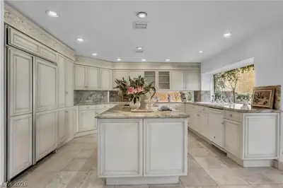 7655 Spanish Bay Drive Kitchen
