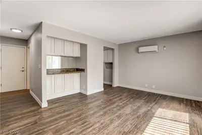 100 South Crestline Drive 60 Living Room