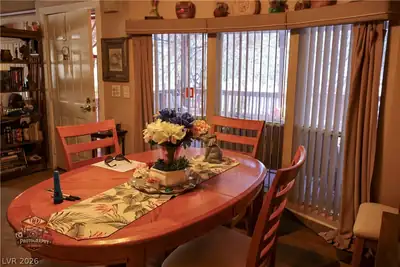 1380 South Happy Lane Dining Area