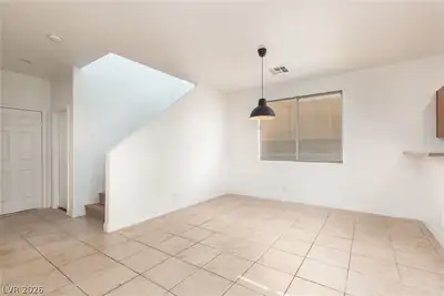 9046 Wine Cellar Avenue Dining Area
