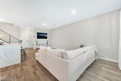 11569 Cedar Shore Avenue, Las Vegas, NV 89138 Living Room