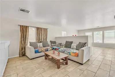 3417 Conterra Park Avenue, North Las Vegas, NV 89081 Living Room