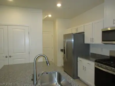420 Canary Song Drive, Henderson, NV 89011 Kitchen