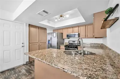 2804 Willow Wind Court Kitchen