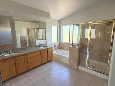 9812 Antelope Canyon Avenue, Las Vegas, NV 89147 Primary Bathroom