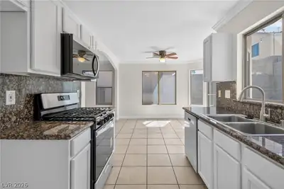 9593 Sage Sparrow Avenue, Las Vegas, NV 89148 Kitchen