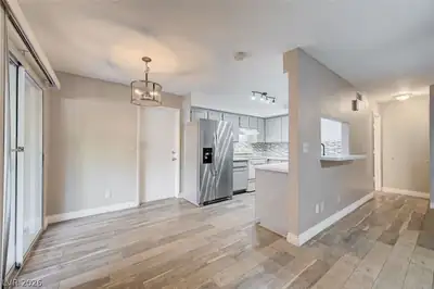1812 Plum Court Dining Area