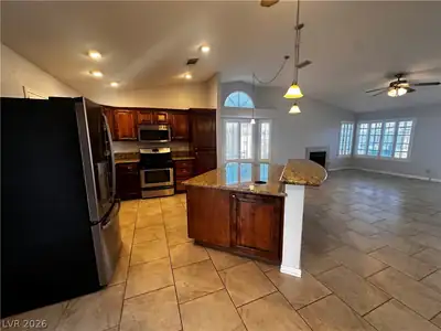3324 Cactus Springs Drive, Laughlin, NV 89029 Kitchen