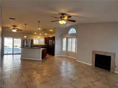 3324 Cactus Springs Drive, Laughlin, NV 89029 Living Room